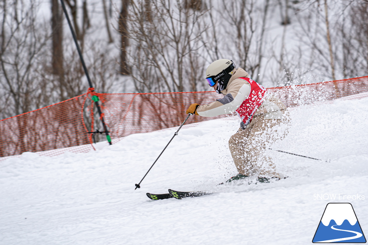 なんと約10年ぶりの「技術選」撮影?! PREMIER SKI ACADEMY presents 『2026プレミアカップ・スキー技術選』レポート！｜朝里川温泉スキー場